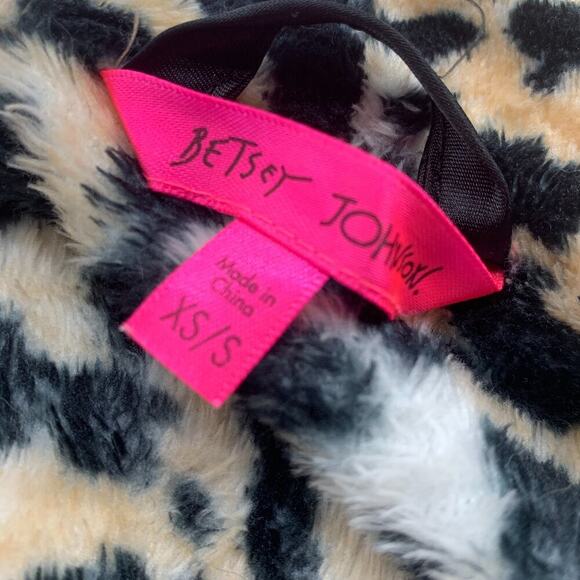 Betsey Johnson Sz XS/S Leopard Print Fluffy Fleece Hooded Shorty Robe Bathrobe - Picture 6 of 8